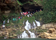 Dentro la cueva de Cascada Misol-Ha Chiapas